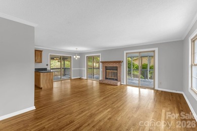 Outstanding location in North Asheville near lovely Beaver Lake - photo 8