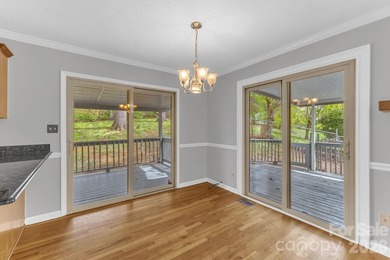 Outstanding location in North Asheville near lovely Beaver Lake - photo 10