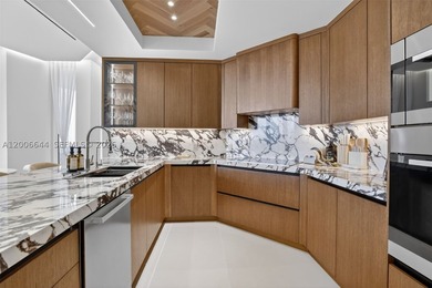 Step into a state-of-the-art, fully reimagined Bellini residence - photo 13