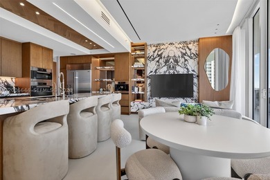 Step into a state-of-the-art, fully reimagined Bellini residence - photo 18