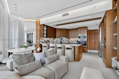 Step into a state-of-the-art, fully reimagined Bellini residence - photo 20