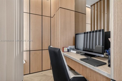 Step into a state-of-the-art, fully reimagined Bellini residence - photo 25