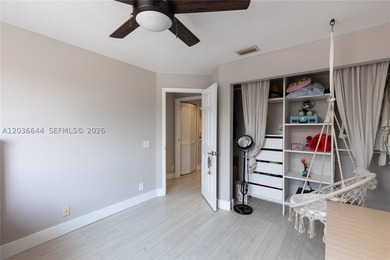 Lakefront living doesn't get more complete than this. Fully - photo 27