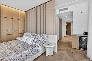 Step into a state-of-the-art, fully reimagined Bellini residence - photo 28