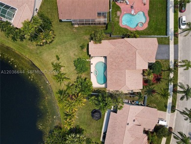 Lakefront living doesn't get more complete than this. Fully - photo 36