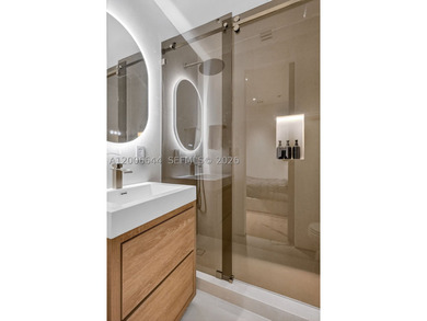 Step into a state-of-the-art, fully reimagined Bellini residence - photo 45