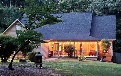 West Point Lake Home For Sale in Lagrange Georgia