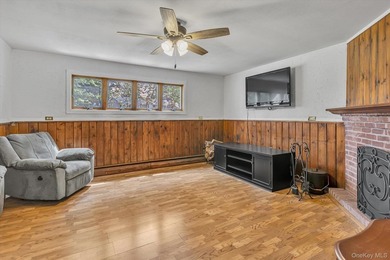 Beautifully updated 4-bedroom, 4-full-bath Expanded Split set on - photo 19
