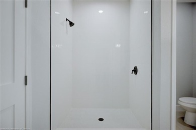 Brand New construction offering 4 bedrooms, 2 bathrooms, and a - photo 21