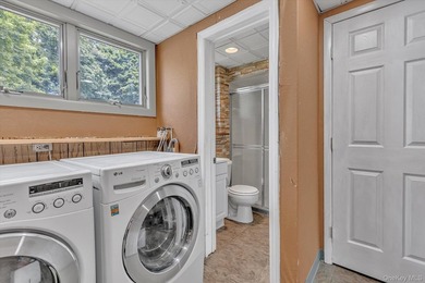 Beautifully updated 4-bedroom, 4-full-bath Expanded Split set on - photo 23