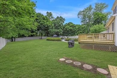 Beautifully updated 4-bedroom, 4-full-bath Expanded Split set on - photo 25