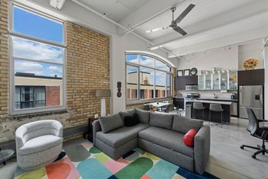 Live in the heart of the North Loop at Tower Lofts. This - photo 8