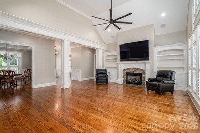 Welcome to 6627 Harbor Oaks Drive- a refined blend of luxury and - photo 7