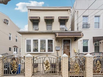 Beautiful Colonial featuring 4 bedrooms and 3 bathrooms - photo 1