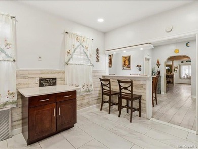 Beautiful Colonial featuring 4 bedrooms and 3 bathrooms - photo 6