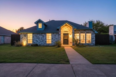 Lake Ray Hubbard Home For Sale in Rowlett Texas