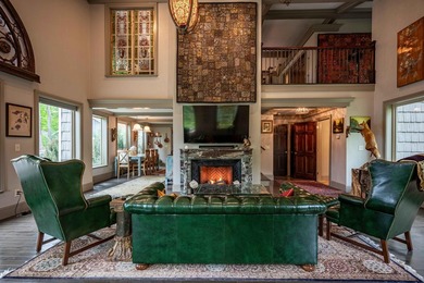 Welcome to Cathedral Rock, a one-of-a-kind lakefront retreat set - photo 25