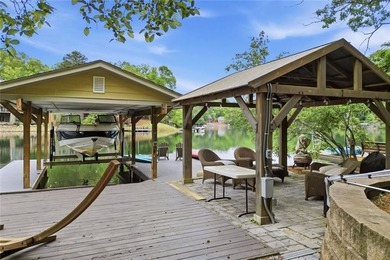 Lakefront living on Lake Arrowhead takes center stage here, with - photo 5