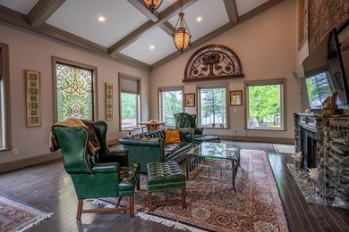 Welcome to Cathedral Rock, a one-of-a-kind lakefront retreat set - photo 27