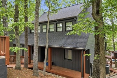 Lakefront living on Lake Arrowhead takes center stage here, with - photo 7