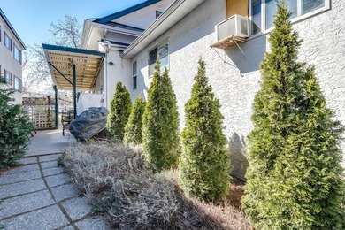 Fantastic Downtown Investment: Prime P2 Zoned Property with - photo 8