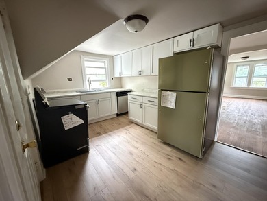 Remodeled Duplex looking for its new owner, Upper unit features - photo 2