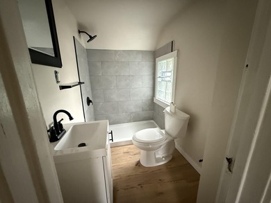 Remodeled Duplex looking for its new owner, Upper unit features - photo 3
