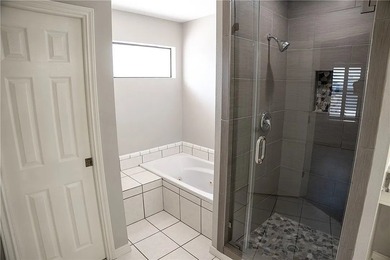 Welcome to 100 Lone Oak in Portland, Texas - a beautifully - photo 15