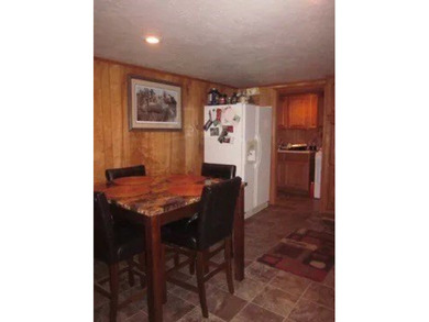 Charming 3 bedroom, 2 bath house with lots of space, right - photo 15