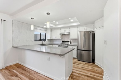NEWLY REFRESHED END-UNIT IN LOMITA PINES | LIGHT, BRIGHT & - photo 16