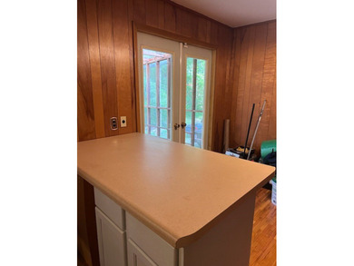 Charming 3 bedroom, 2 bath house with lots of space, right - photo 16