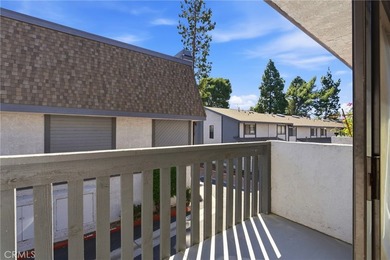 NEWLY REFRESHED END-UNIT IN LOMITA PINES | LIGHT, BRIGHT & - photo 18