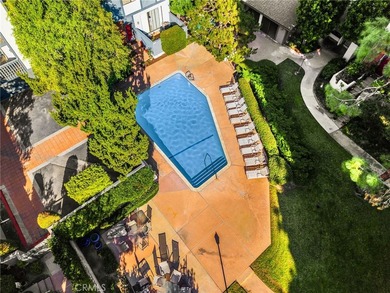 NEWLY REFRESHED END-UNIT IN LOMITA PINES | LIGHT, BRIGHT & - photo 19