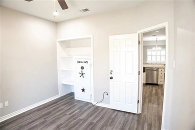 Welcome to 100 Lone Oak in Portland, Texas - a beautifully - photo 20