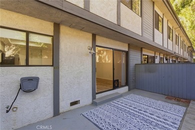 NEWLY REFRESHED END-UNIT IN LOMITA PINES | LIGHT, BRIGHT & - photo 29