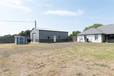 Welcome to 100 Lone Oak in Portland, Texas - a beautifully - photo 31