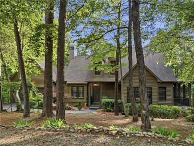 Welcome home to a stunning, fully updated 4-bedroom, 3.5-bath - photo 2