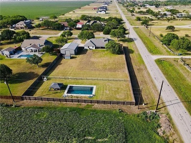 Welcome to 100 Lone Oak in Portland, Texas - a beautifully - photo 33
