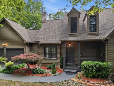 Welcome home to a stunning, fully updated 4-bedroom, 3.5-bath - photo 7
