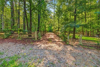Calling all outdoor enthusiasts, hunters, or anyone seeking - photo 10