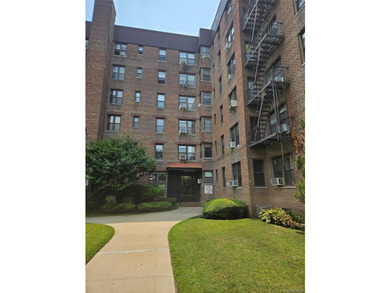 Exclusive Opportunity in Marine Park, Brooklyn! Welcome to this - photo 2