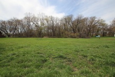 Weston Lake Lot For Sale in Mchenry Illinois