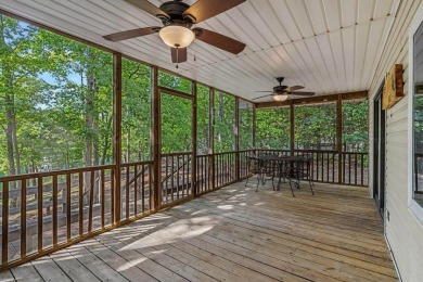 Charming 1 bed/1 bath updated cottage on Smith Lake, move-in - photo 13