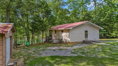 Charming 1 bed/1 bath updated cottage on Smith Lake, move-in - photo 21