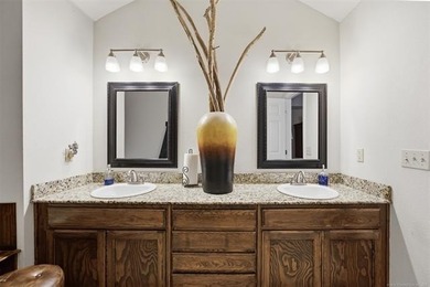 Charming 3-Bedroom, 2-Bath Lakefront Home with Hot Tub. Enjoy - photo 29