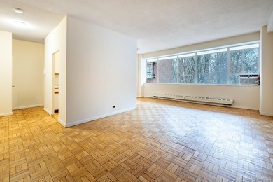 Wall of Windows in This Special One-Bedroom Beauty Bright and - photo 2
