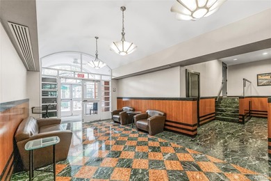 Bright, South-Facing Junior One-Bedroom in Prime Sutton Place - photo 9