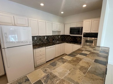 Sunny Isles Beach, BEAUTIFUL INTRACOASTAL VIEW. Discover the - photo 7