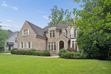 Welcome to this Exceptional Custom Estate nestled in the heart - photo 11