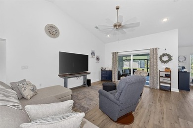 CALLING ALL FLORIDIANS! With just over 2400 square feet under - photo 19